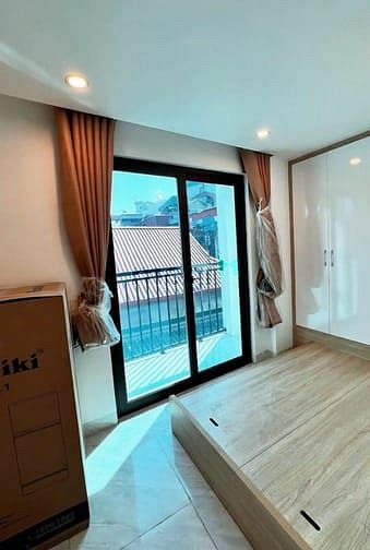 Bán tòa nhà căn hộ ô tô đỗ cổng