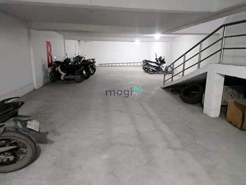 Tòa nhà mặt phố - 6 làn xe - 190m - vỉa hè kinh doanh - dòng tiền