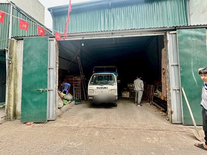 140m - sẵn dòng tiền - nở hậu - cạnh trường học - ô tô thông - Gần hồ