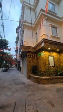 Lô Góc - Oto Vào Nhà- 7 Tầng Thang máy
