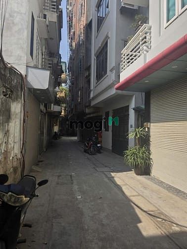 Nhà Trung tâm,5p ra bến xe mỹ đình