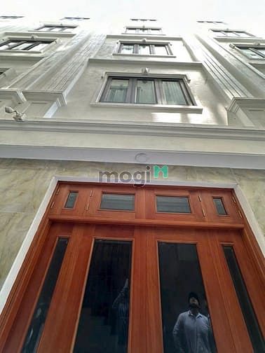 Bán nhà 5 tầng, hàng hiếm, 40m2 mt 4, trung tâm, xã Đông La, Hoài Đức