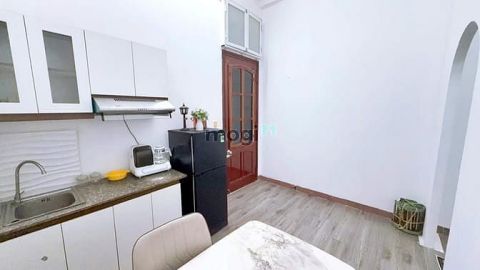 CCMN 1n1k full đồ, khép kín, cửa sổ thoáng ngay 132 nguyễn Xiển