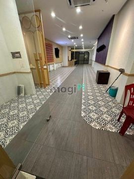 Cho thuê nhà mặt phố Vũ Phạm Hàm, DT 100m2x2 tầng, MT 5.5m, Giá 90tr