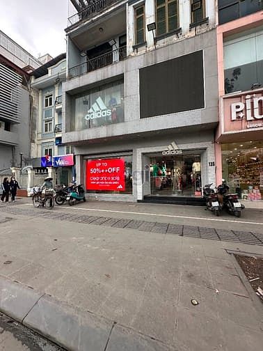 Cho thuê nhà mặt phố Chùa Bộc, DT 93m2x4 tầng, MT 7.1m, Giá 130tr