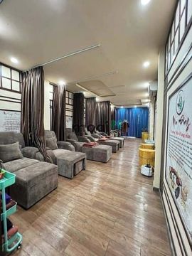 Cho thuê nhà mặt phố Triệu Việt Vương, DT 90m2x4,5 tầng, MT 4m, Giá 70