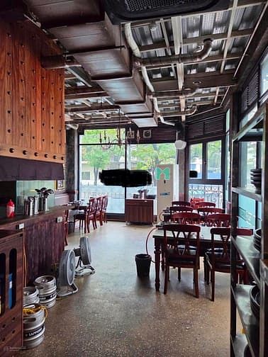 Cho thuê nhà mặt phố Trung Hòa, DT 130m2x5 tầng, MT 12m, Giá 200tr