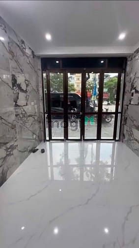 Cho thuê nhà mặt phố Trần Khát Chân, Hai Bà Trưng - 5 tầng