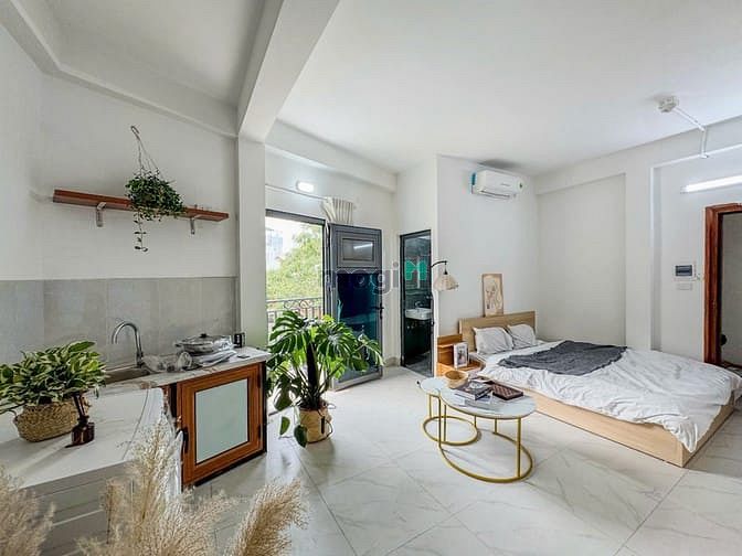 Hồ Tây Full Đồ Ban Công Giá Tốt Ở Luôn