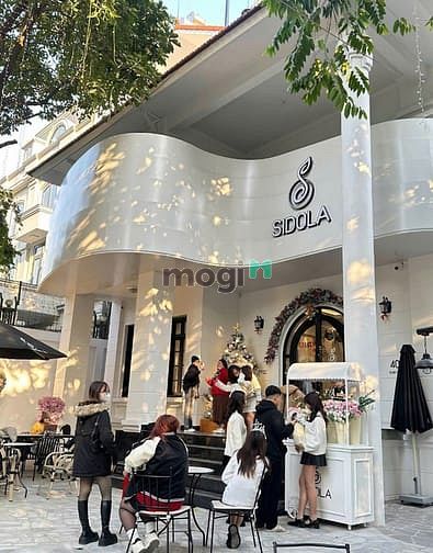 Cho thuê Biệt thự Mặt phố Xuân La DTSD 600m, MT 25m, Giá:150tr/tháng