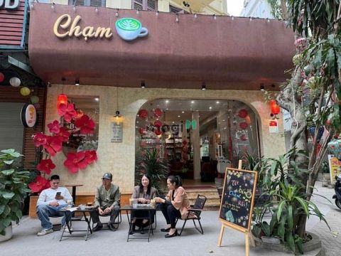 Cho thuê MBKD phố Chùa Láng DTSD 120m, Mặt tiền 14m, Giá:28tr/tháng
