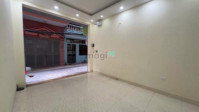 Chính Chủ cho thuê MBKD,bán online,VP 132 Nguyễn Xiển, thanh xuân. nhà