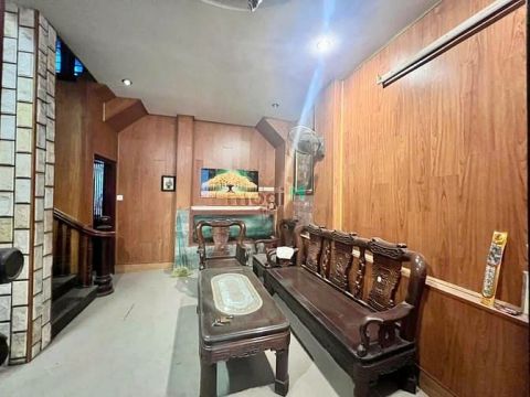 Cho nhà khép kín 4 tầng tại ngõ phố Thuỵ Khuê.