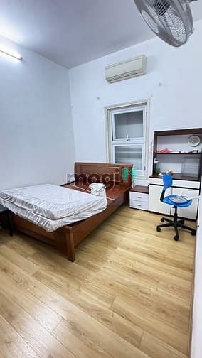 Cho thuê nhà ngõ 25 nguyễn chí thanh 70m x4T ô tô đỗ cửa