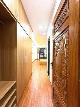 Cho thuê nhà ngõ 54 vũ trọng phụng 43m x6T thang máy