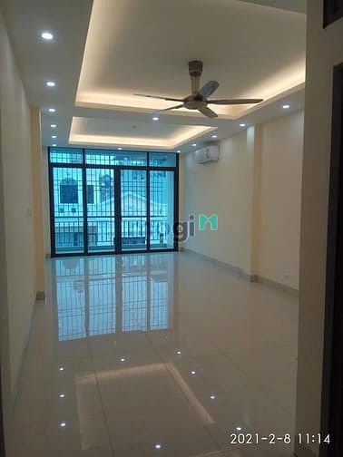 Cho thuê nhà liền kề dịch vọng 100m x4T ô tô tránh