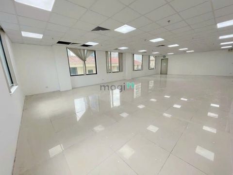 Chính chủ cho thuê tòa nhà Phạm Văn Đồng 300mx8 tầng mặt tiền 8m
