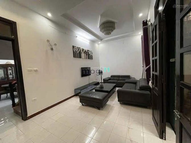 Cho thuê nhà ngõ 175 nguyễn khang 43m x5T giá 14tr/th