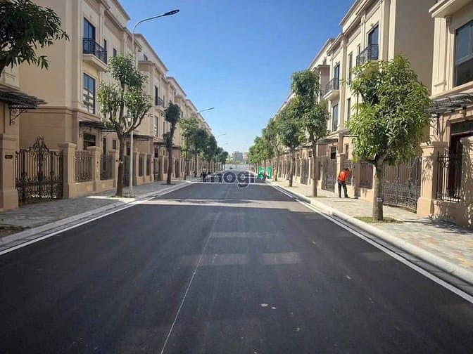 Chính chủ cho thuê liền kề Thời Đại Vinhomes Cổ Loa 80m2x5 tầng