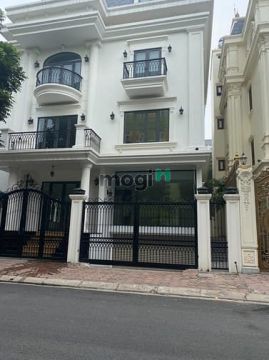 Cho thuê biệt thự Vũ Trọng Phụng, Thanh Xuân 150m x4T,1 hầm, Thang Máy