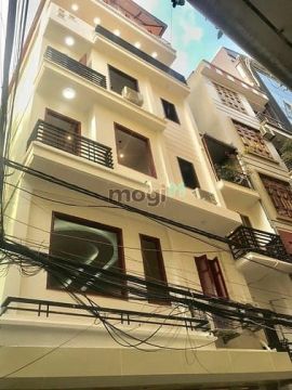 cho thuê nhà ngõ 102 Ngụy Như Kom Tum, dt 70m x6t, mt 4,8m, 33 tr