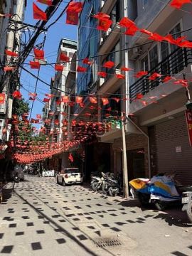 cho thuê nhà ngõ 111 Nguyễn Xiển DT 60m2, 5T, MT4,5m, giá 24tr/th