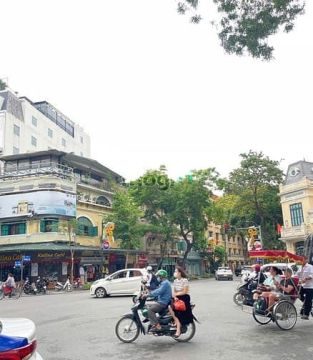 nhà mặt phố vị trí đắc địa, phù hợp mọi loại hình kinh doanh