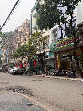 Cho thuê nhà kinh doanh, vỉa hè, phố Trung Kính , 55m x4T, 22tr/th
