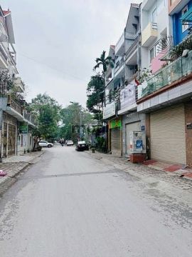 Cho thuê nhà Liền Kề TT2 KDT Văn Quán 100m x4T, mt5m, giá 26tr