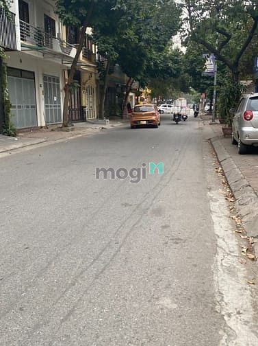 Cho thuê nhà liền kề Làng Việt Kiều Châu Âu, Mỗ Lao 80m, 4,5T, 23tr