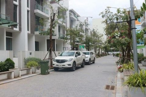 Cho thuê Biệt Thự 201 Nguyễn Tuân,dt 100m x4 tầng nổi + 1 hầm, mt 6m