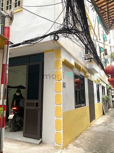 Cho thuê nhà riêng tại Trần Cung. Cầu giấy dt 40m x4T, 11tr/th