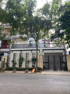 cho thuê Biệt thự 214 Nguyễn Xiển, DT 170m x4T, mt 10m. 40tr/th