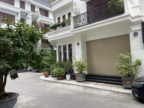 Cho thuê gấp nhà Liền kề 90 Nguyễn Tuân, Quận Thanh Xuân, dt 75m,5t,mt