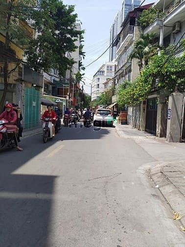 Cho thuê nhà phân lô ngõ 102 Khuất Duy Tiến. diện tích 60m, 5T, 28tr