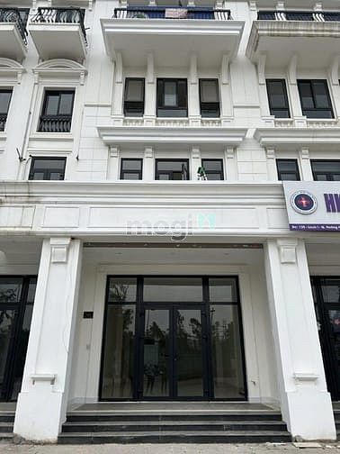 Cho thuê nhà liền kề KĐT Louis City Đại Mỗ 96m2, 5 tầng, thang máy