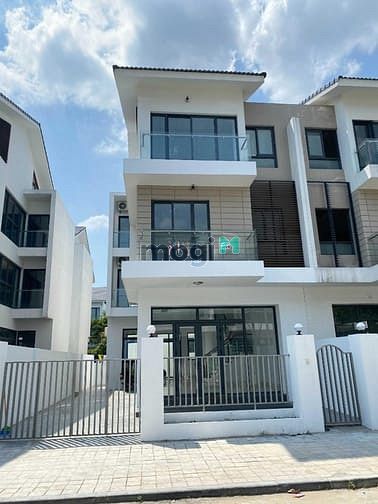 Cho thuê biệt thự An Vương - Dương Nội 180m2, 3 tầng, MT 9m, giá 35tr