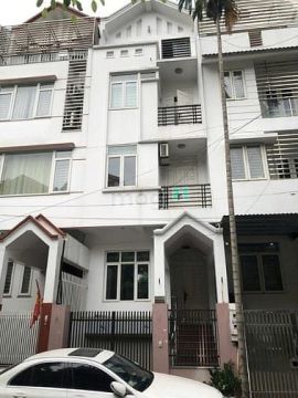 Cho thuê nhà liền kề Nguyên Văn Lộc 90m2, 4 tầng 1 hầm, giá 30tr/th