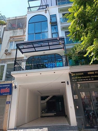Cho thuê nhà liền kề KĐT Văn Phú, Hà Đông. DT 90m2, 5 tầng, thang máy