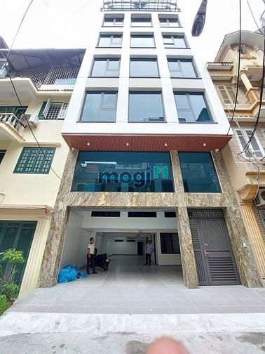 Tòa nhà văn phòng 8 tầng mới xây ngay kim mã, đội cấn, giảng võ