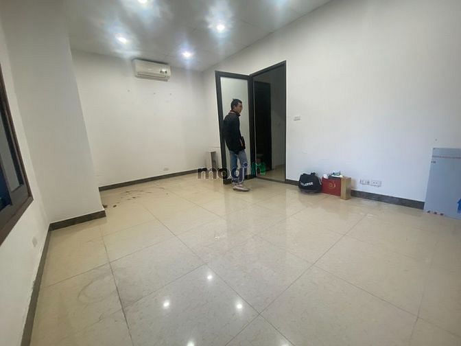 Cho thuê chung cư 113 Trung Kính, dt 110 m2, 3pn, giá 11 tr