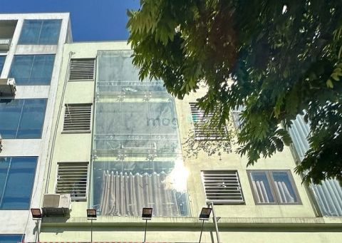 Cho thuê văn phòng/ kho tầng 4 - 5 nhà mặt phố Khúc Thừa Dụ