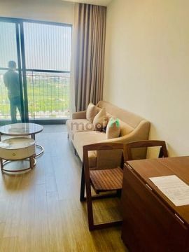 Cho thuê căn 2 ngủ góc tòa P4 thoáng đãng, view đẹp