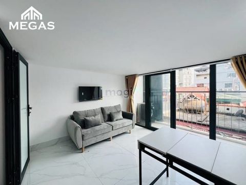 Cho thuê căn hộ 2 phòng ngủ, 55m2, ban công thoáng Nghĩa Đô - Cầu Giấy