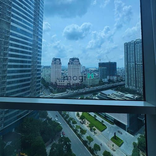 Cho thuê căn hộ cao cấp 4 phòng ngủ tại Keangnam Hanoi Landmark Tower