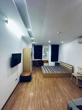 cho thuê căn hộ tầng 4 mặt phố Trần Quang Diệu
