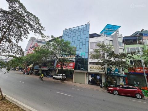 Cho thuê nhà mặt phố làm văn phòng ở Hoàng Cầu - 230m2 x8 tầng MT 12m