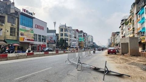 Cần cho thuê mb kd ở KIM ĐỒNG - HOÀNG MAI với DT 270M2, giá 125Tr