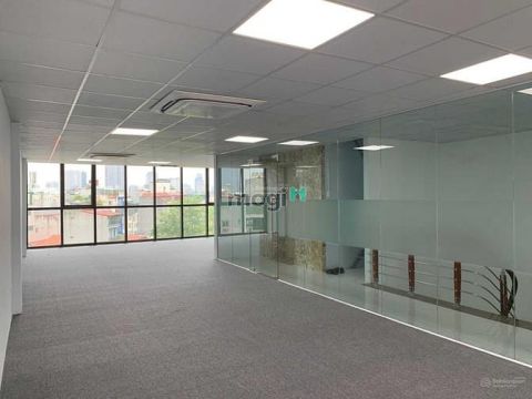 Cho thuê sàn văn phòng tại Trần Quốc Hoàn 125m2 giá 15tr/th