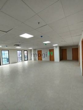 Cho thuê MBKD tầng 1,2 chân đế tòa nhà văn phòng tại Cầu Giấy